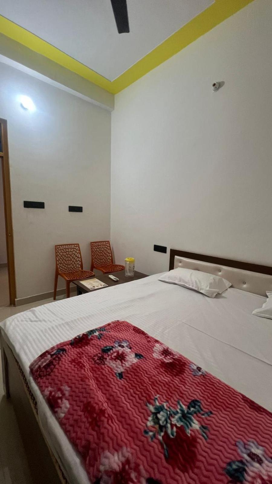 Veda Palace, 900 Meter Distancce From Temple Ayodhya Luaran gambar