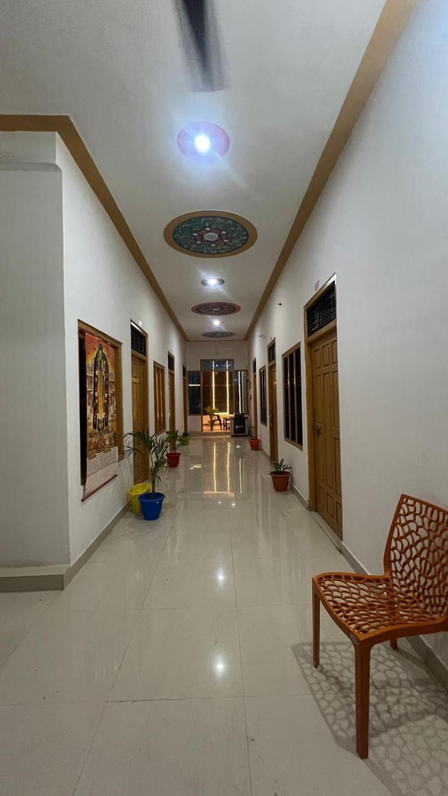 Veda Palace, 900 Meter Distancce From Temple Ayodhya Luaran gambar